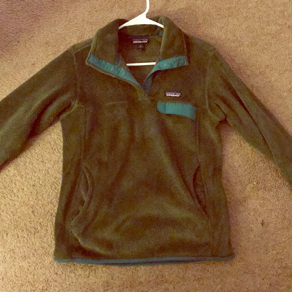 Army Green Patagonia Pullover